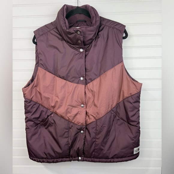The North Face women’s purple Sylvester colorblock retro puffer vest. Size XL - Picture 1 of 10